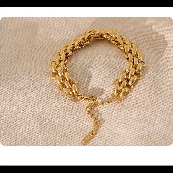 #44 New Gold Chunky Woven Chain Bracelet - Picture 4 of 7